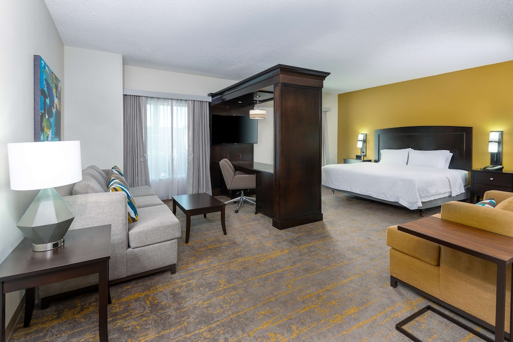 Studio, Accessible, Non Smoking (Hearing Accessible, W/Roll In Shower) at Hampton Inn and Suites Sarasota/Lakewood Ranch in Sarasota