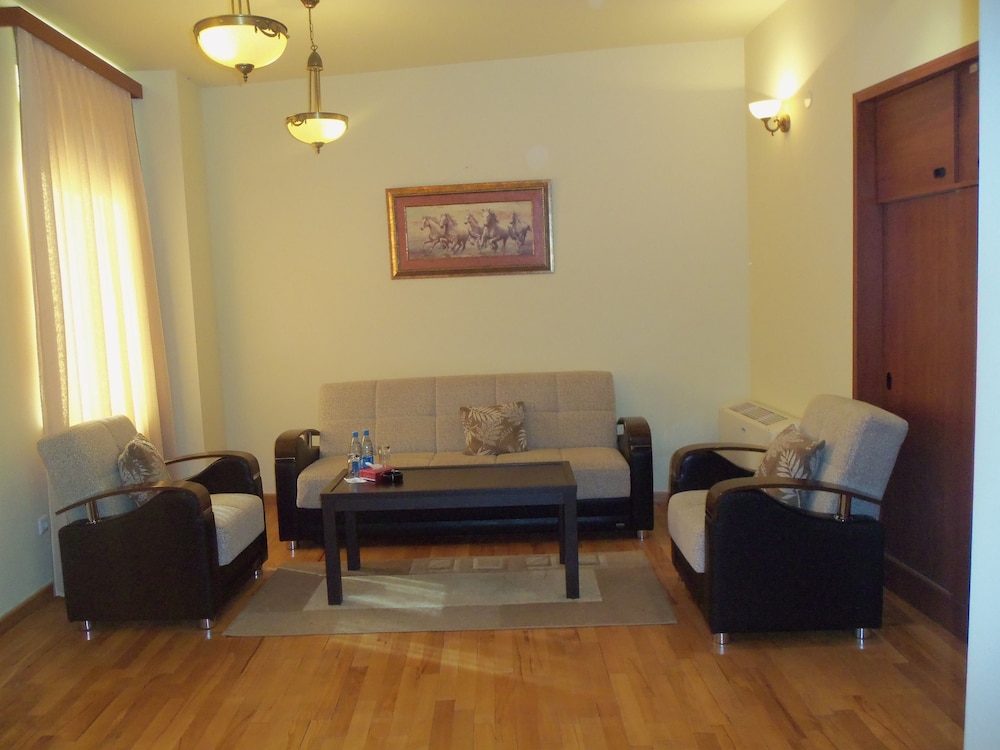 Suite photo 1