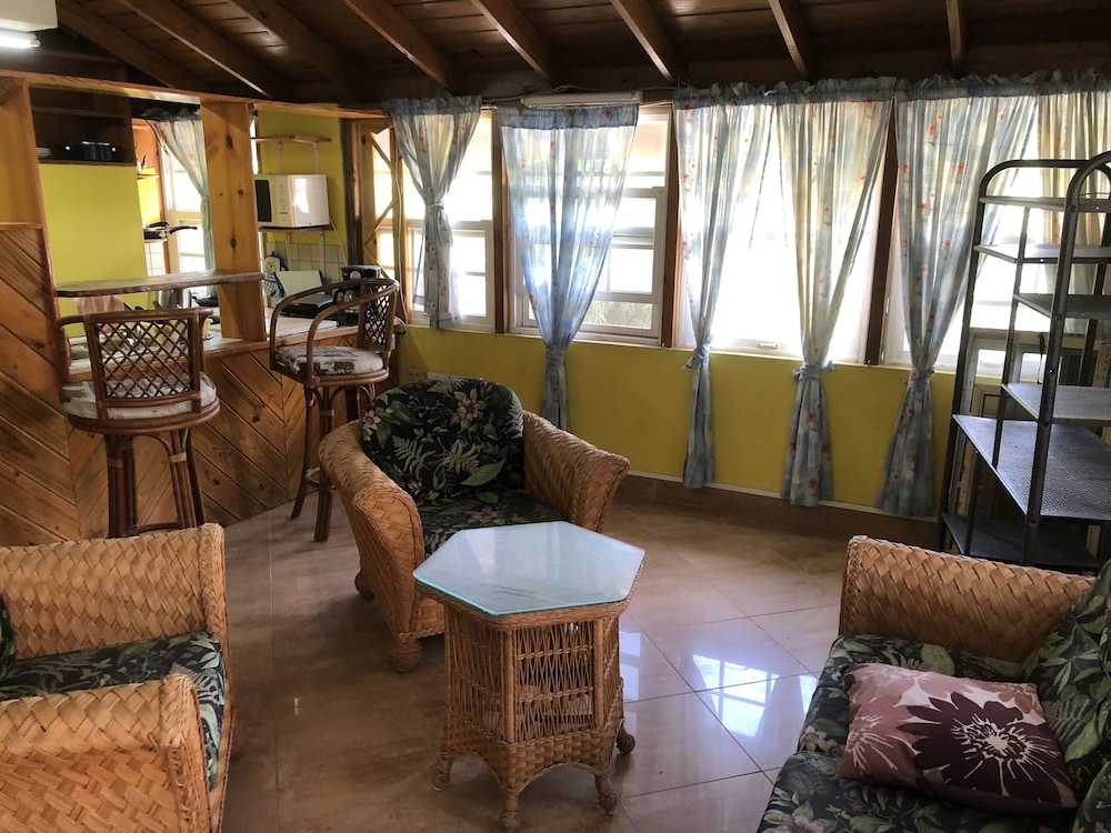 Executive Island Life Suite #6