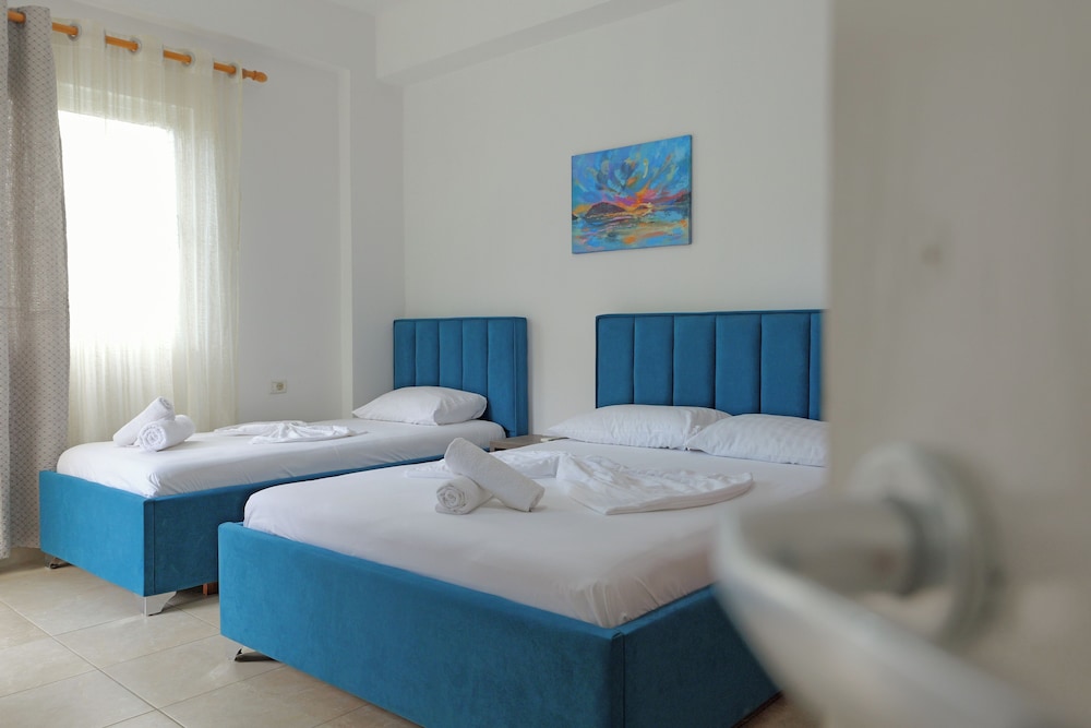 Basic Triple Room