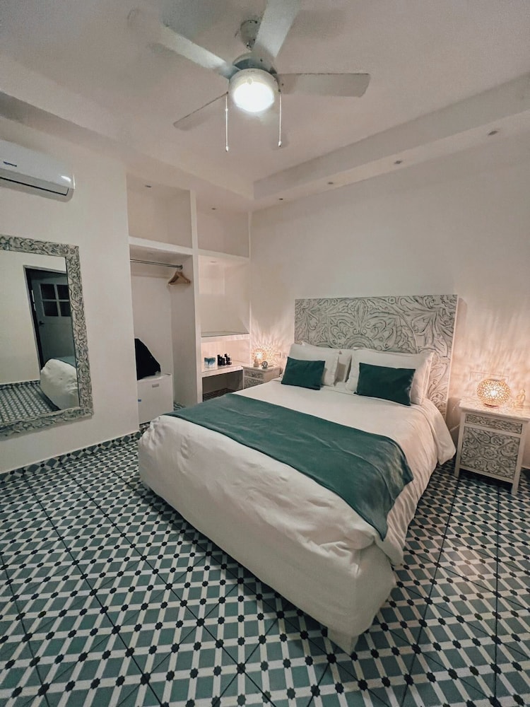 Economy Double Room photo 2