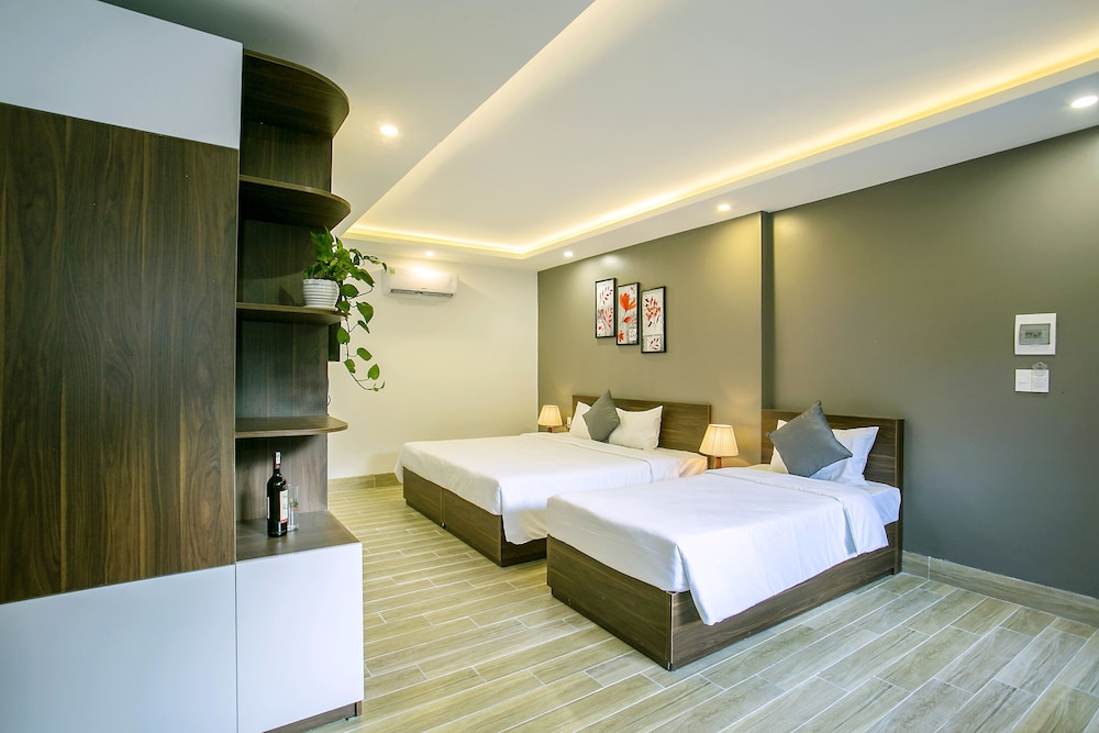 Deluxe Triple Room, Garden View