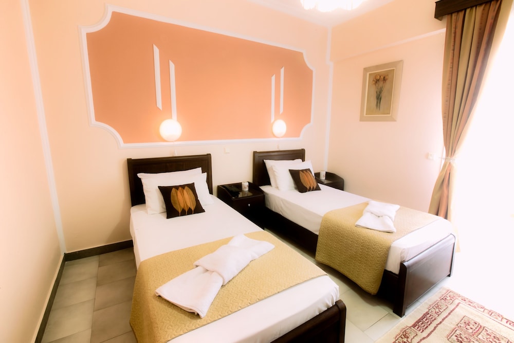 Standard Double or Twin Room, Sea View - Photo 1