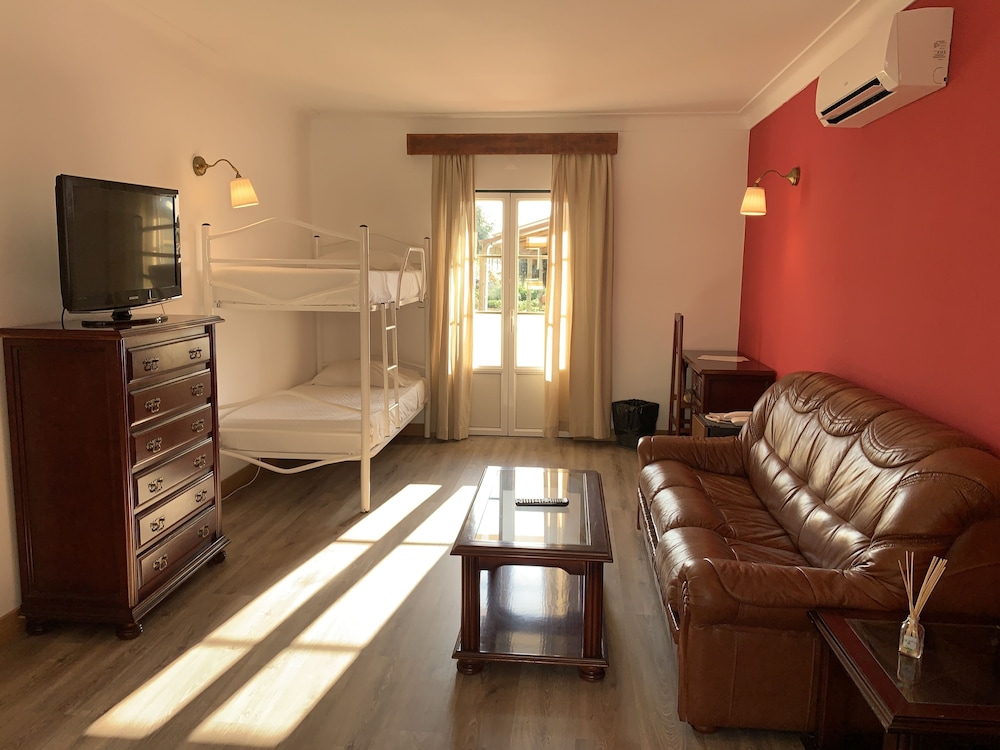 Standard Suite, Terrace