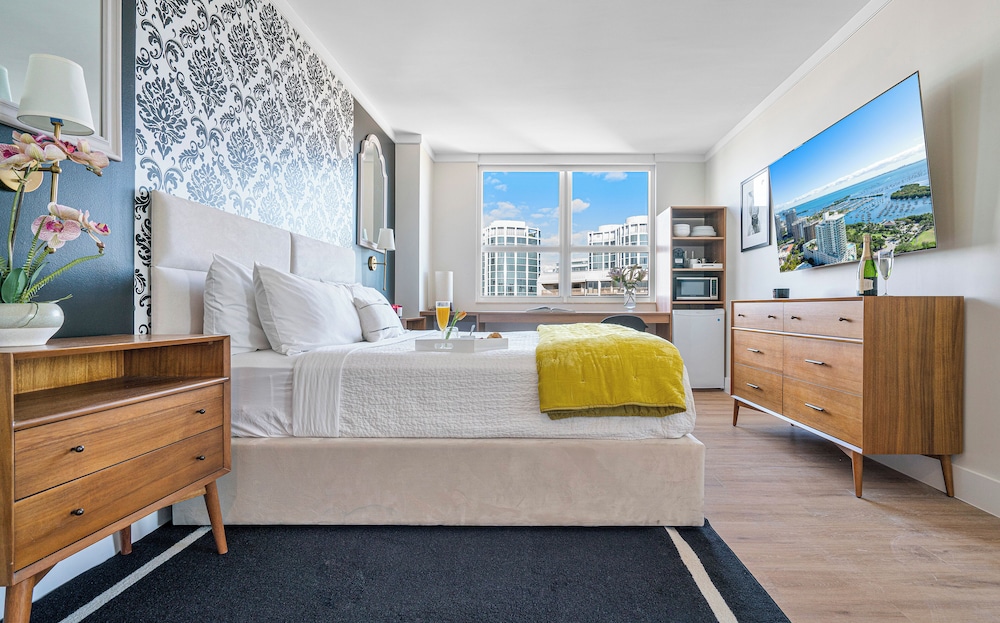 City Double Room, 1 King Bed, City View1501.01, photo 6