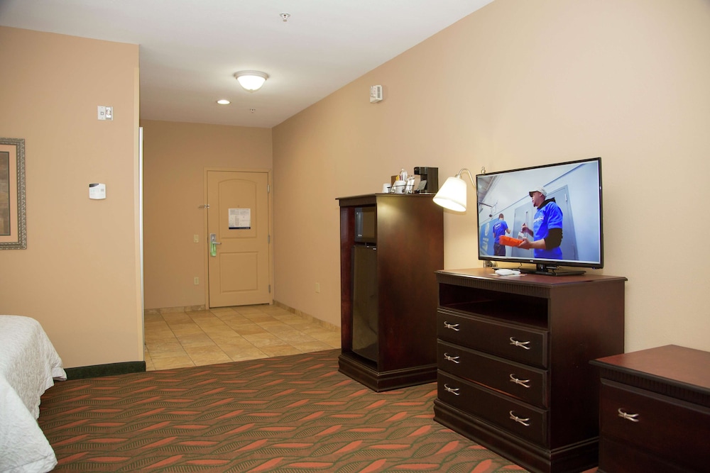 Suite, 2 Queen Beds, Accessible, Non Smoking - Photo 3