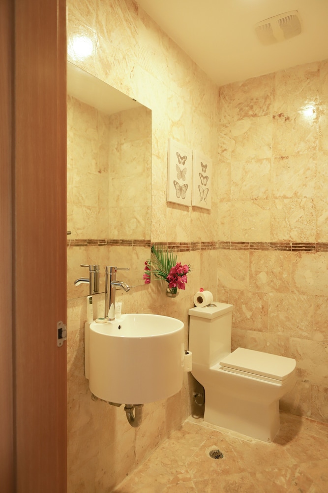 Family Suite (Penthouse) photo 2