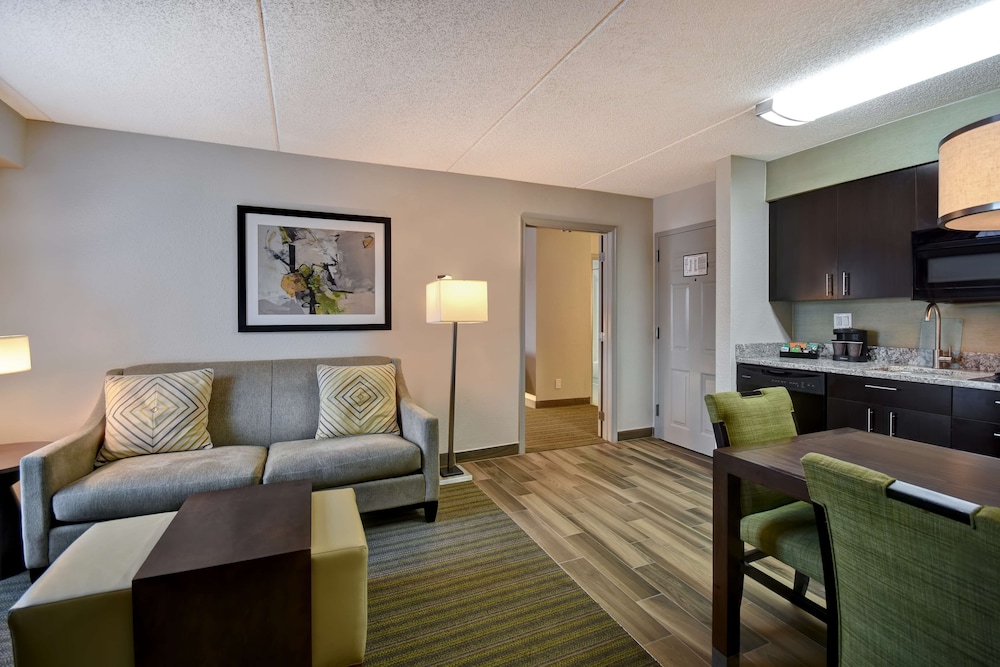 Premium Suite, 2 Double Beds, Non Smoking - Photo 6