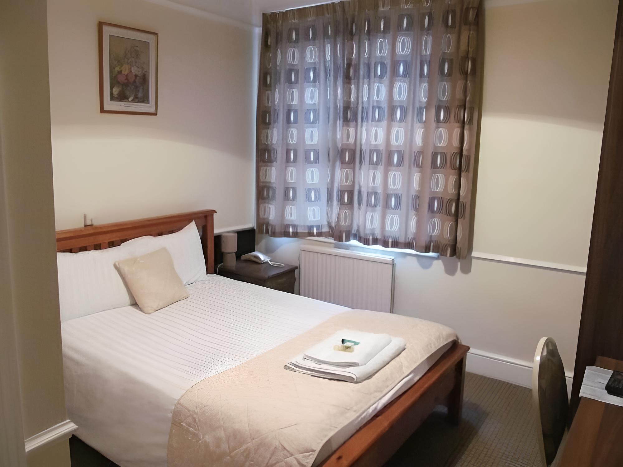 Standard Double Room photo 2