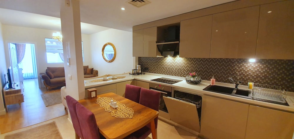 Luxury Apartment, 2 Bedrooms photo 3