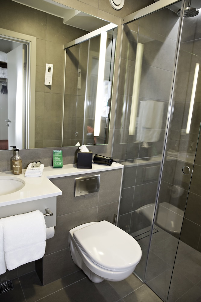Standard Single Room with Spa Access photo 3