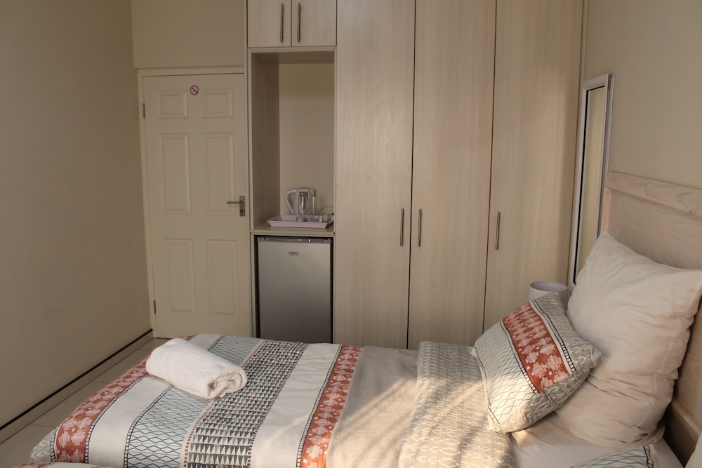 Basic Twin Room, 1 Bedroom photo 2