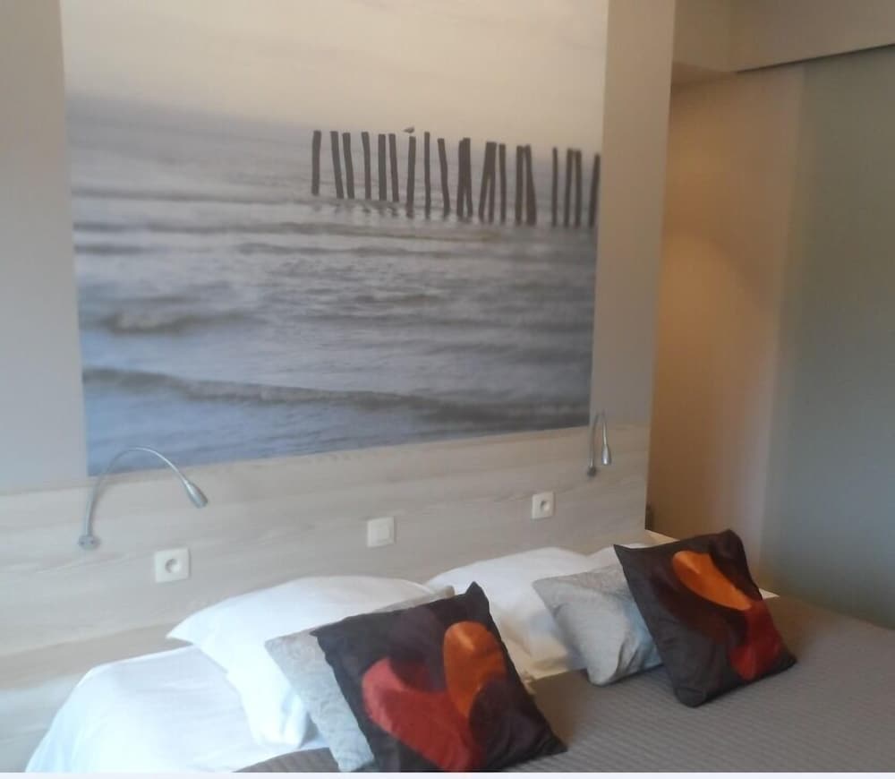 Luxury Room, 1 Bedroom, Accessible, Garden View photo 3