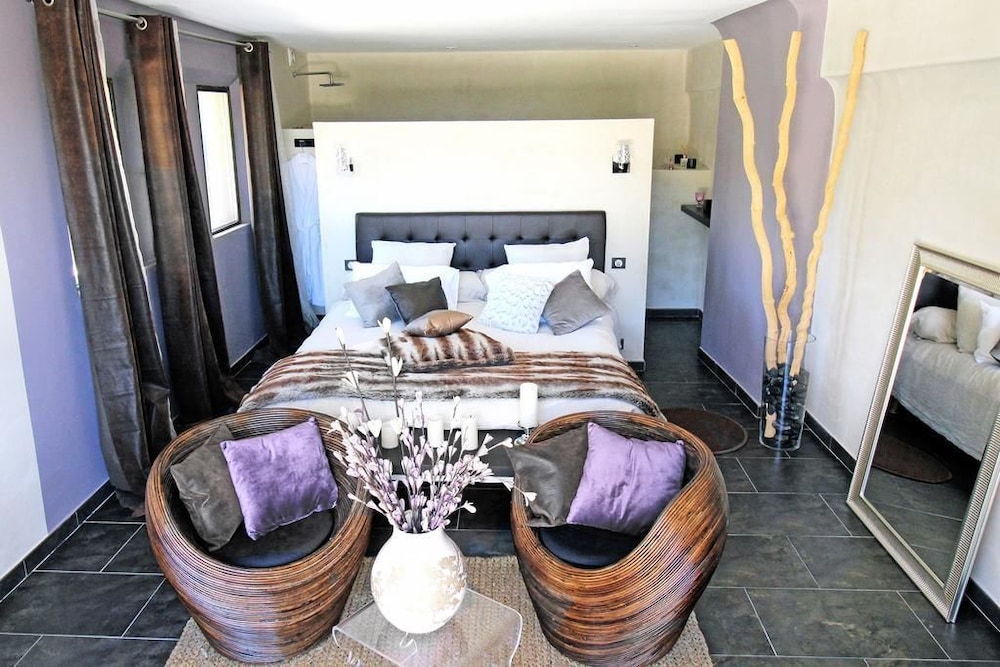 Double Room (Cuir) photo 1