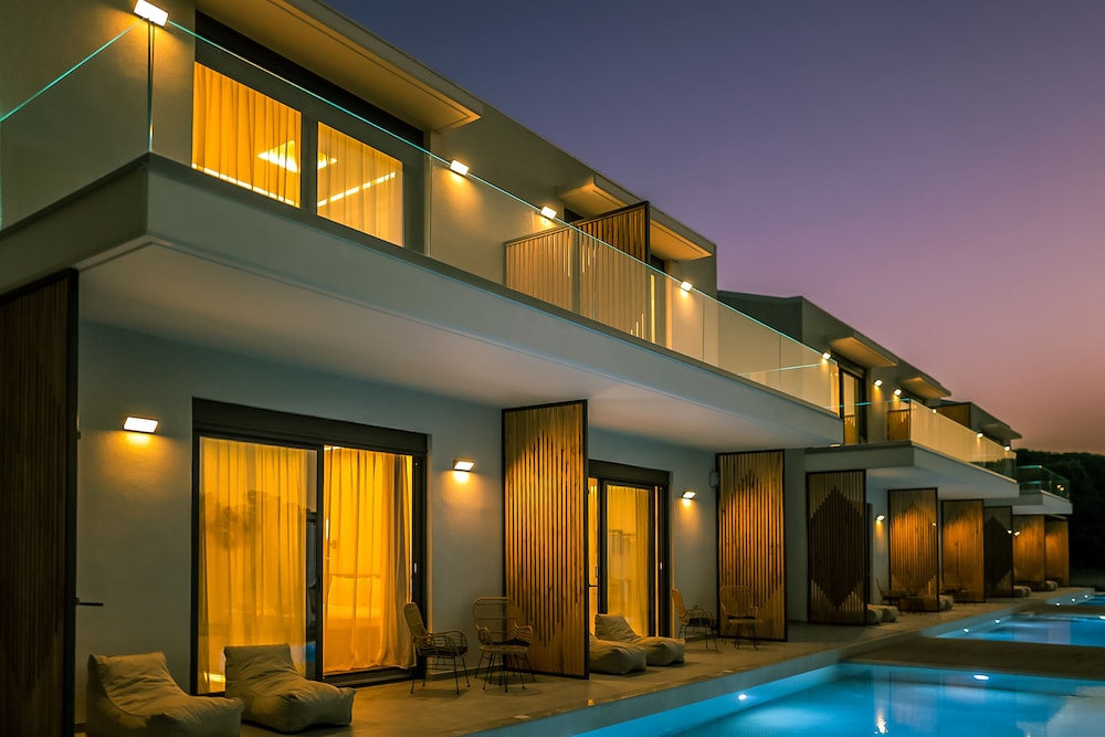 Superior Double Room-Sharing Pool - Sea View photo 2