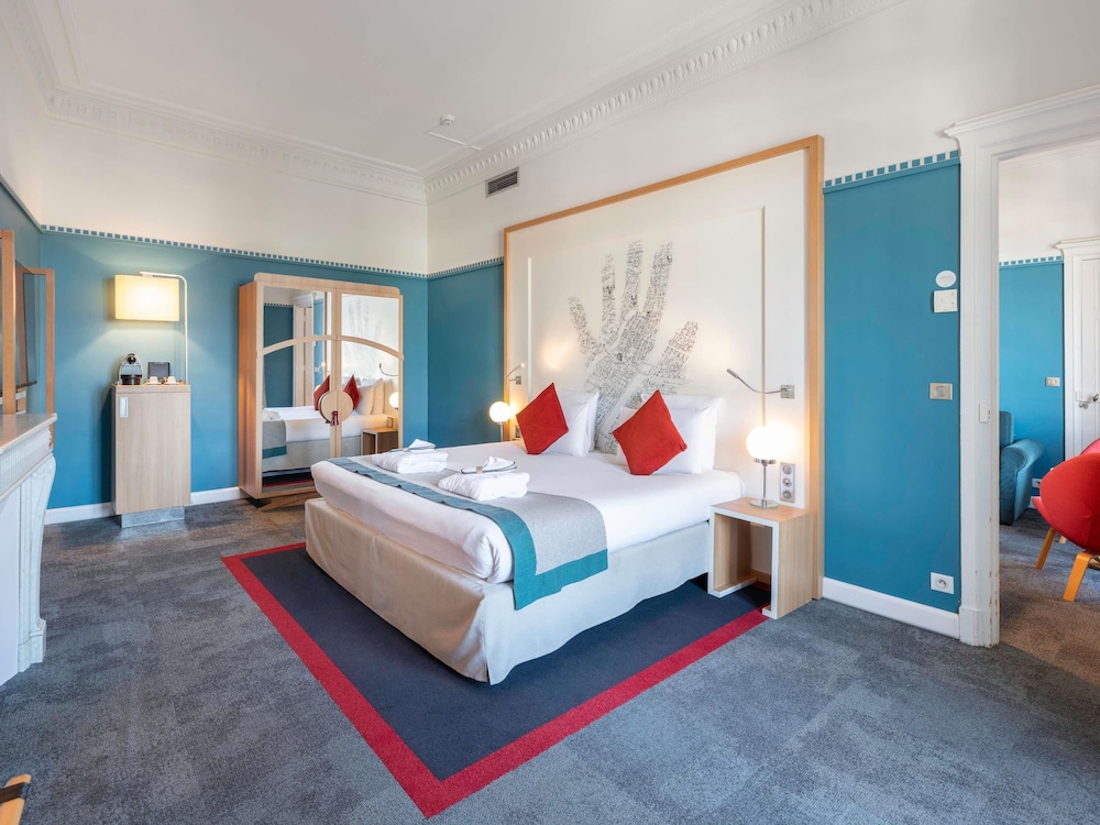 Suite, 1 Queen Bed photo 2