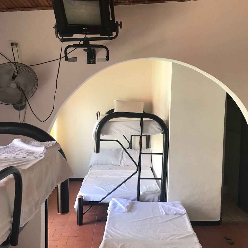 Standard Quadruple Room, Multiple Beds photo 2