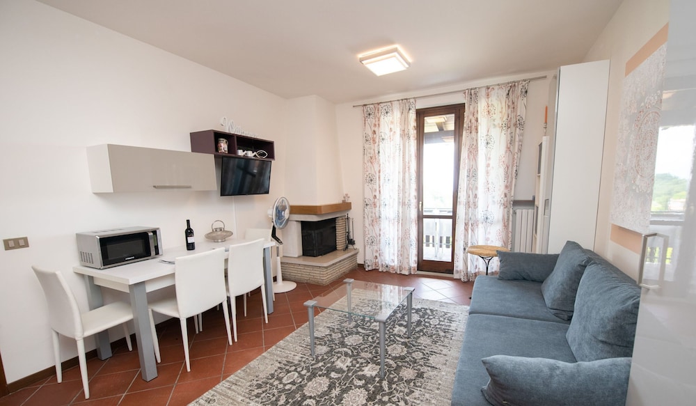 Apartment photo 2