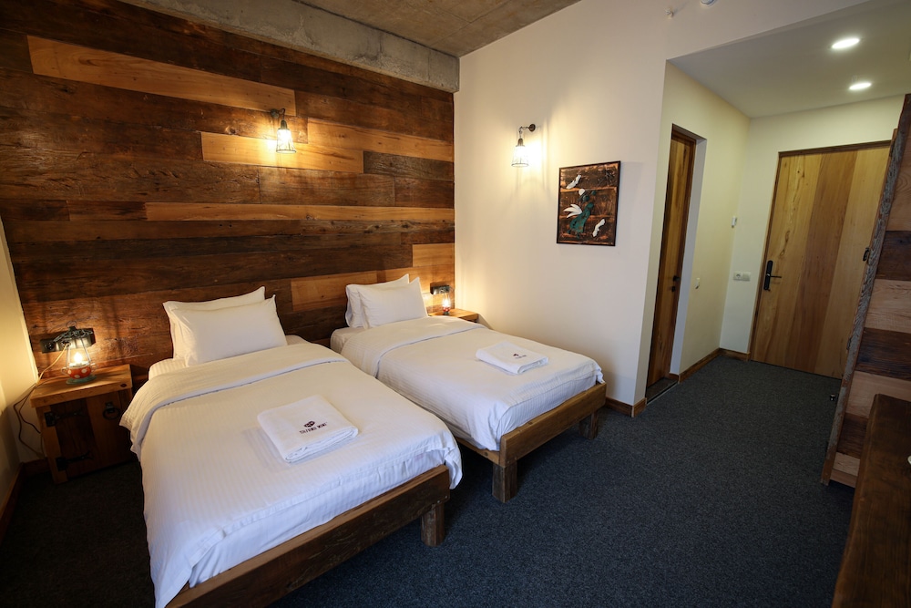Standard Room, 2 Twin Beds, Non Smoking - Photo 4