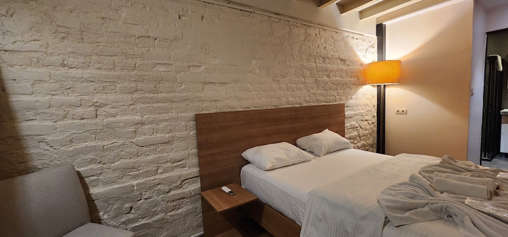 Economy Double Room, 1 Double Bed, Non Smoking photo 3
