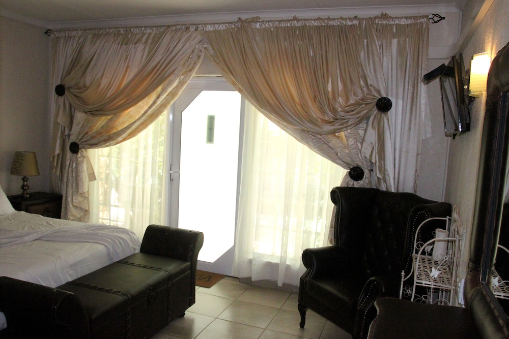Executive Room photo 2