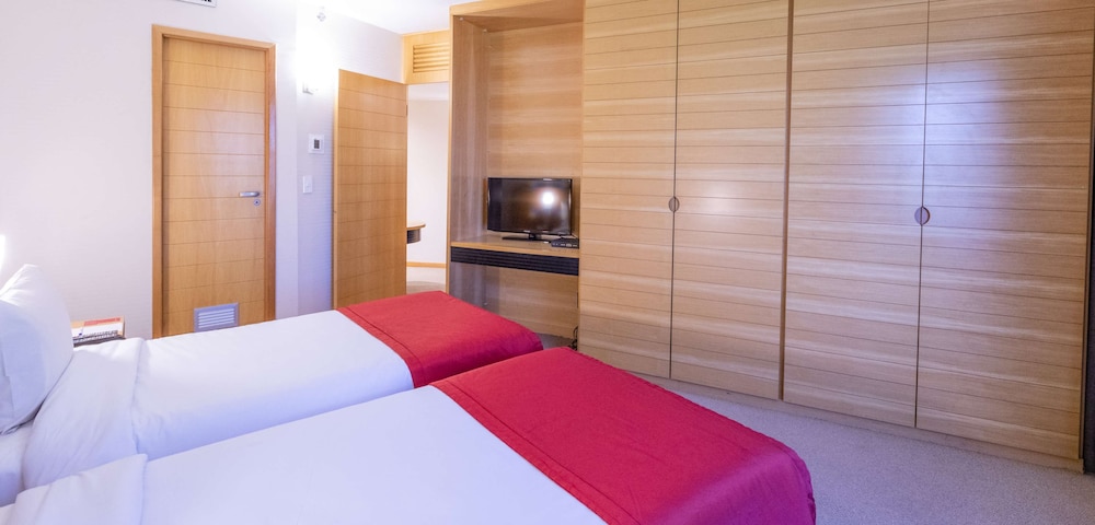 Deluxe Room, 2 Twin Beds - Photo 5