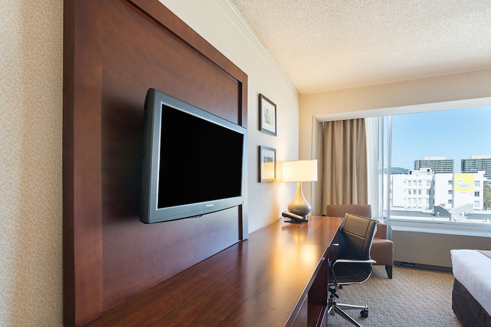 Comfort Inn By the Bay, Photo 4