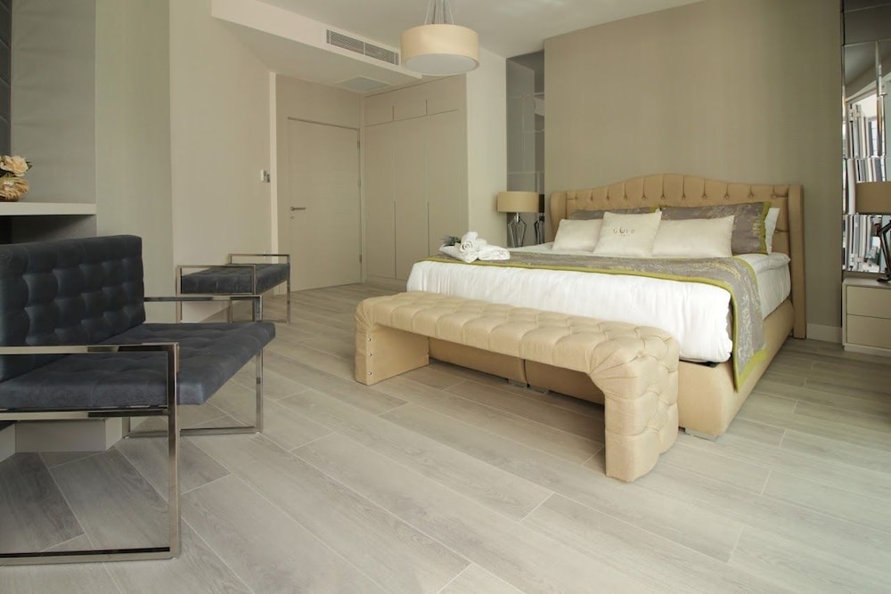 Elite Suite