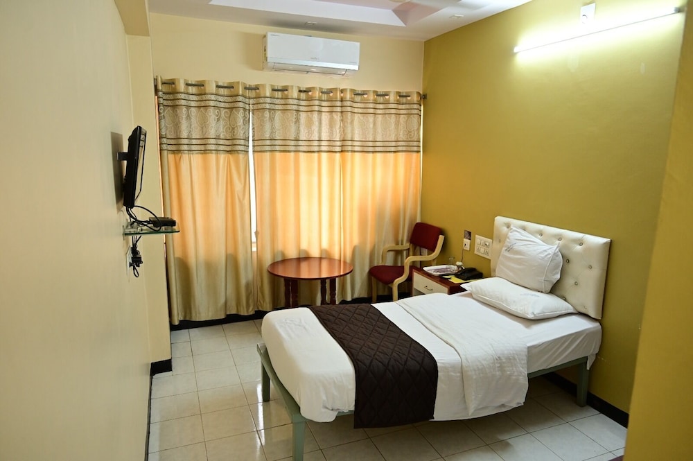 Basic Single Room photo 2