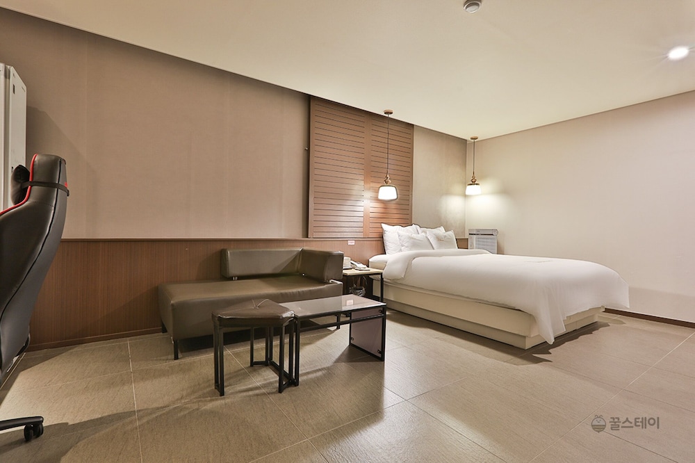 Royal Suite photo 2