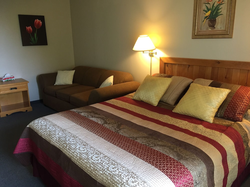 Standard Room, 1 Queen Bed with Sofa bed photo 3