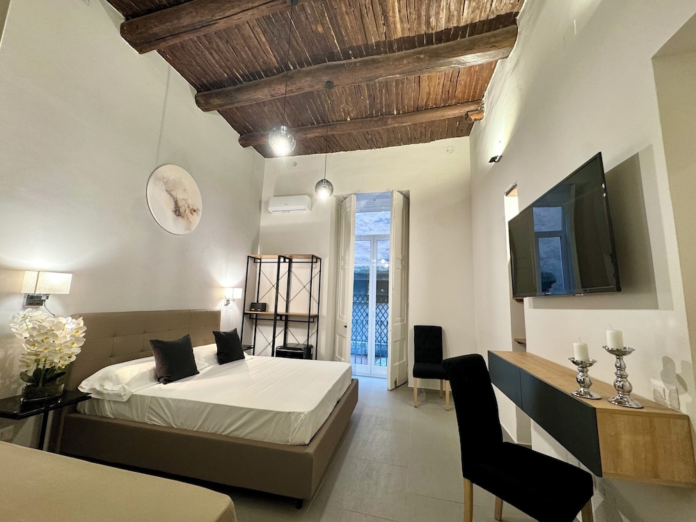 Deluxe Room, Balcony