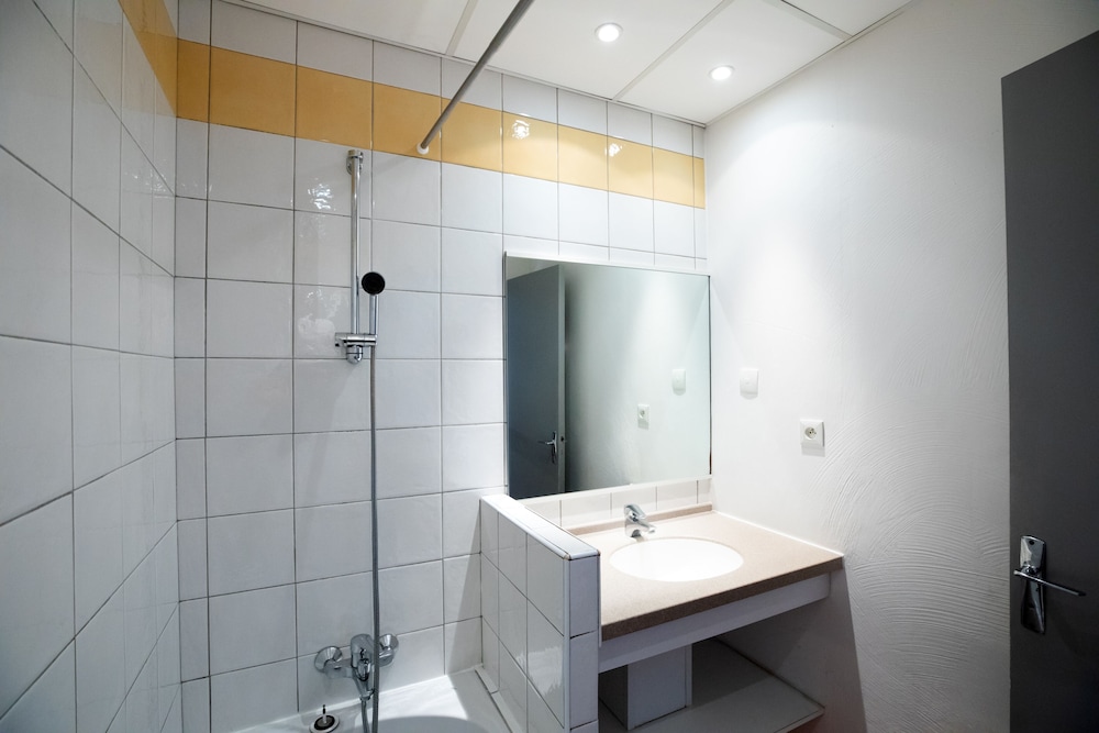 Basic Apartment, 1 Bedroom, Non Smoking - Photo 12