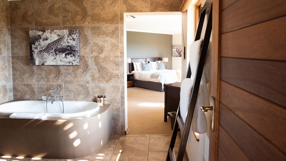 3 Bedroom Kwena Lodge Villa - Photo 14