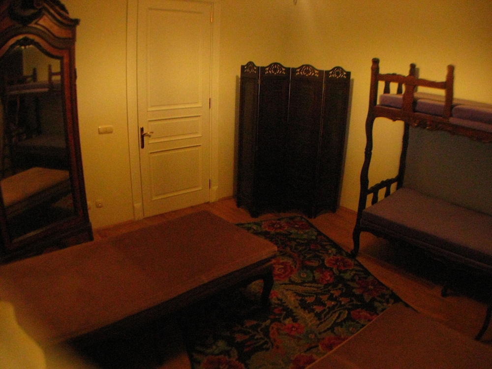 Standard Shared Dormitory, Women only, Shared Bathroom photo 2