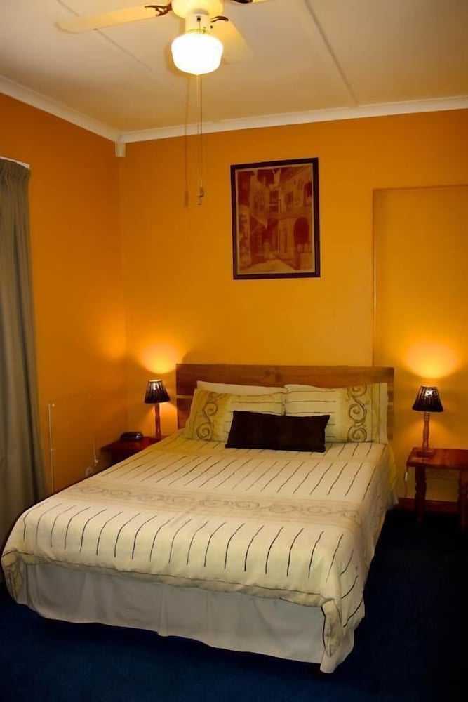 Standard Double Room photo 2