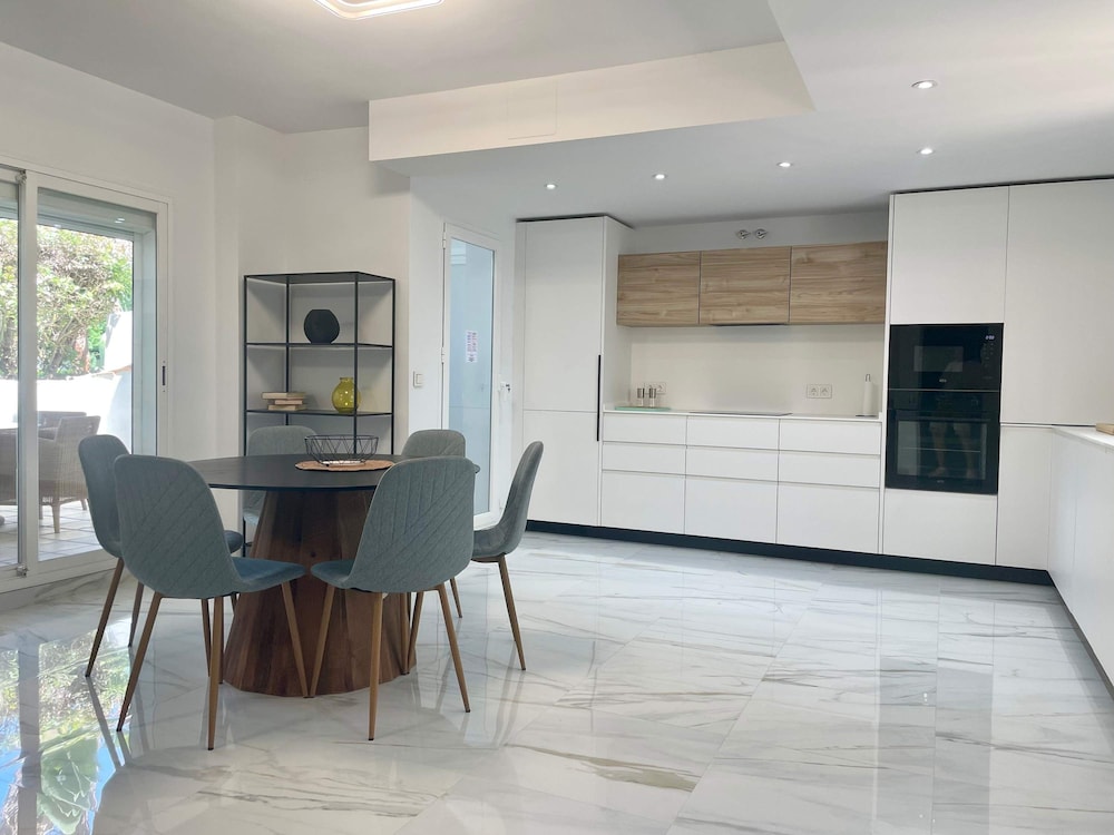 Modern 3 Bedroom Pool Access Apartment F-7, Billede 4