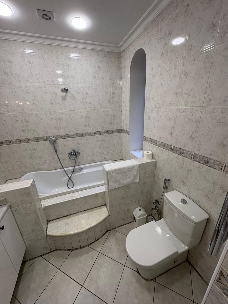 Classic Triple Room - Photo 26