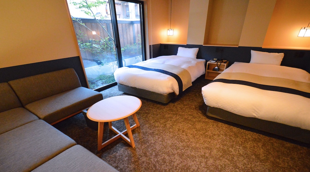 Superior Twin Room, Non Smoking (With Tatami) photo 3