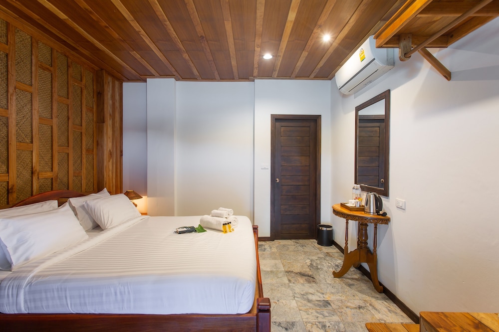 Deluxe Room, Sea View (Free pick up and dop off at Mae Haad) - Photo 7