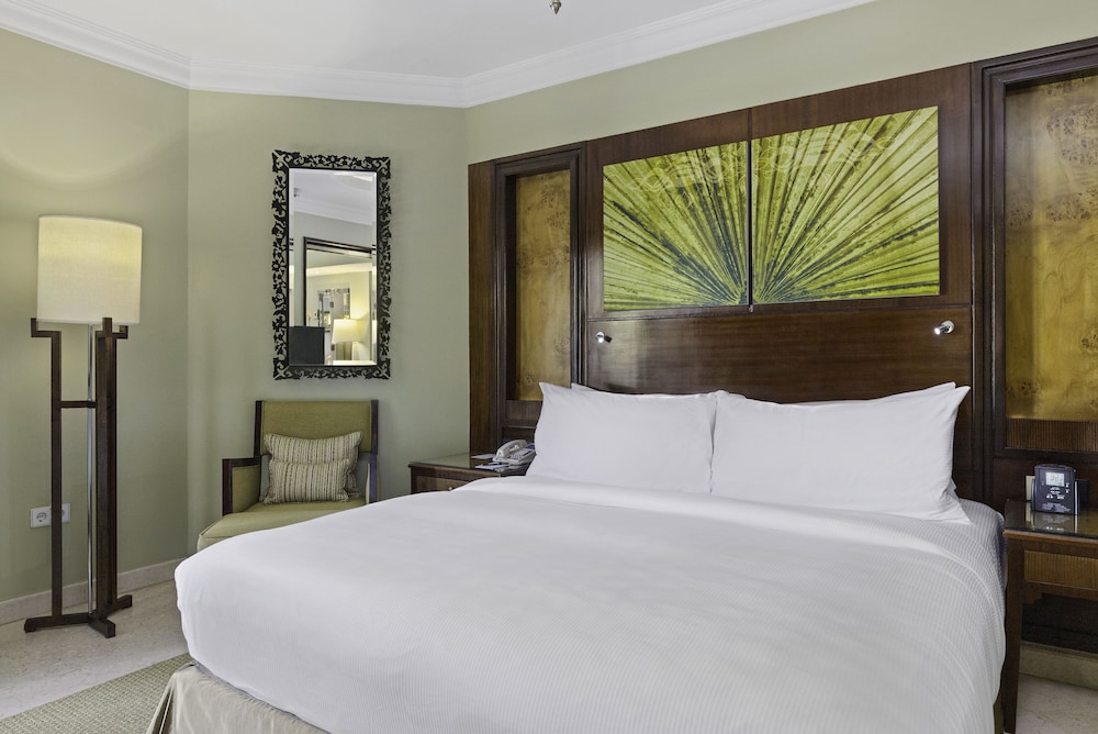 Twin Room (Partial Nile)