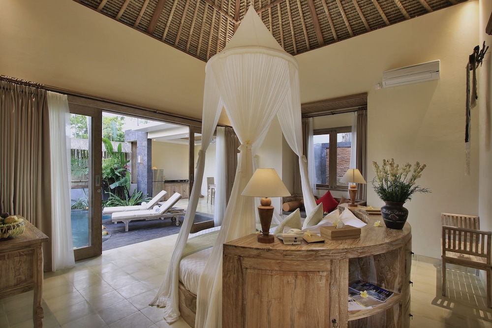 One-Bedroom Pool Villa with Daily Afternoon Tea photo 3