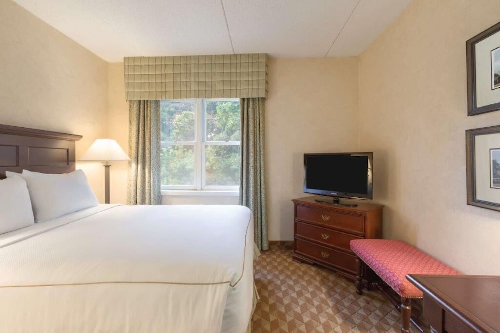 Standard Room, 1 Queen Bed - Photo 3