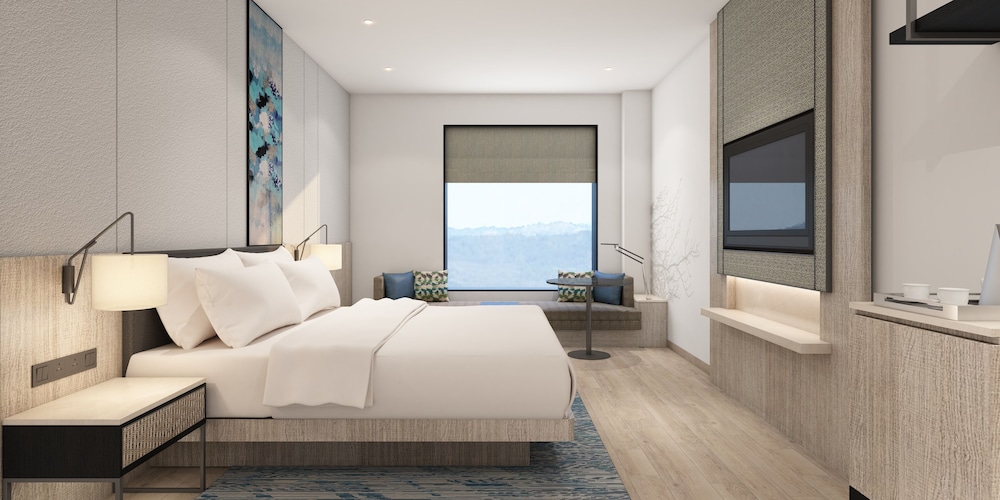 Standard Room, 1 King Bed, City View - Photo 5