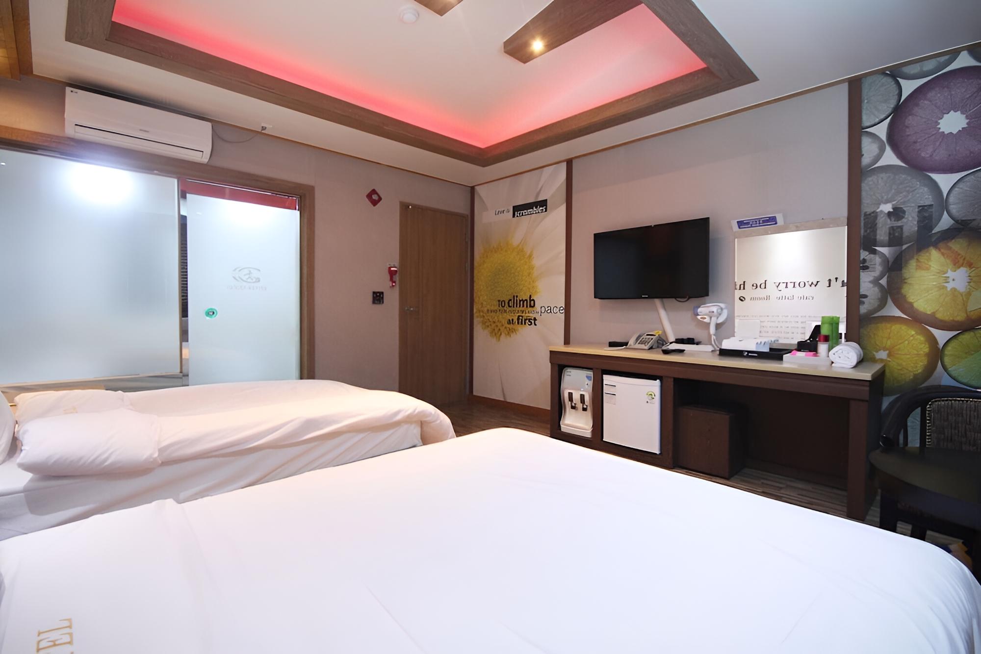 Room (VIP (Check-in from 11am)) - Photo 4