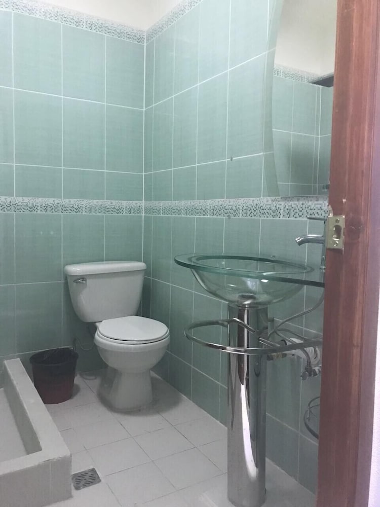 Basic Double Room Single Use, 1 Bedroom, Non Smoking, City View photo 1