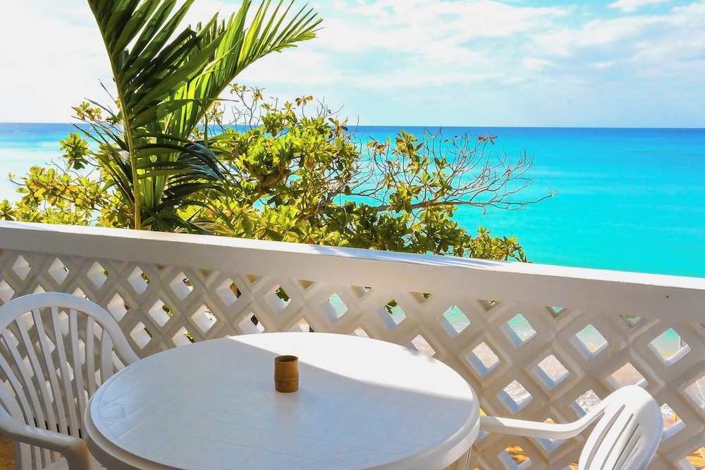 Standard Suite, 1 Bedroom, Balcony, Beachfront photo 2
