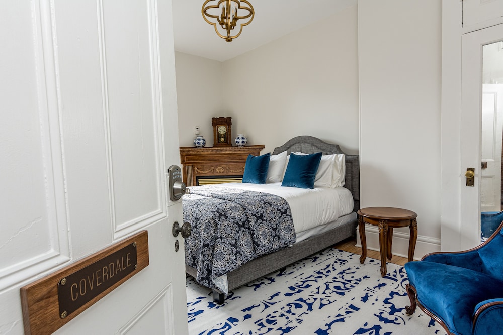 Room, 1 Queen Bed (Coverdale)