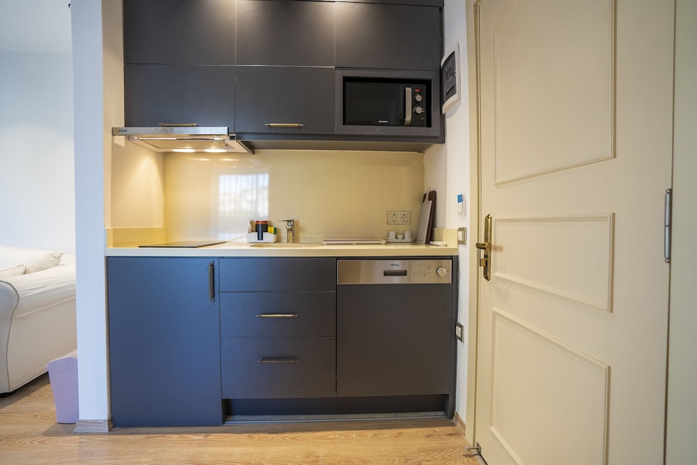 Standard Studio Suite - Photo 7