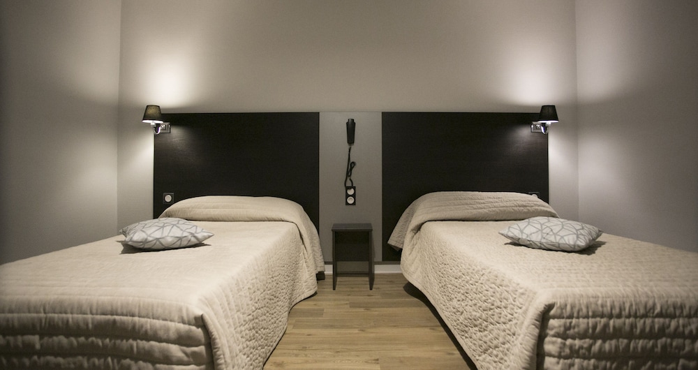 Standard Twin Room photo 2